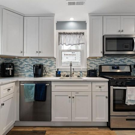 Newly Renovated 4 Bedroom Home Only 2 Blocks From The Beach! Wildwood Exteriör bild