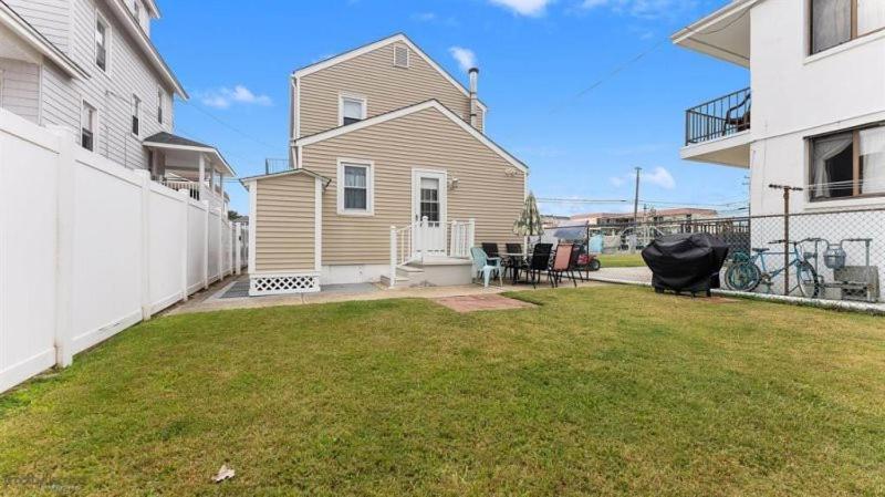 Newly Renovated 4 Bedroom Home Only 2 Blocks From The Beach! Wildwood Exteriör bild